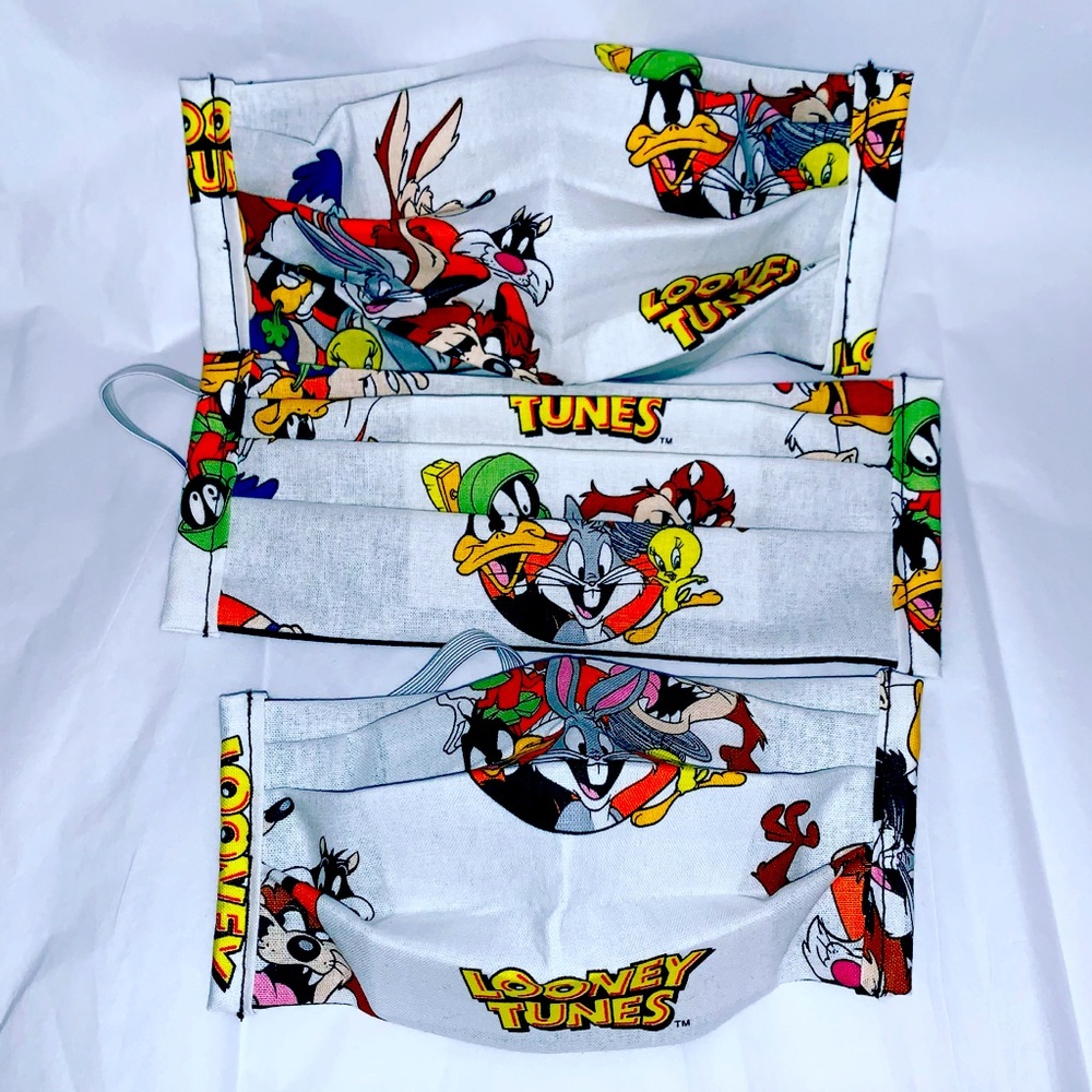 Looney Tunes facemask